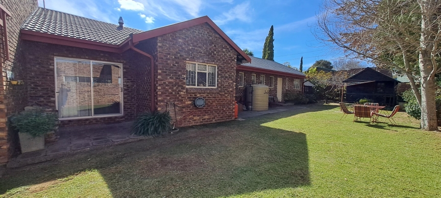4 Bedroom Property for Sale in La Provance Free State
